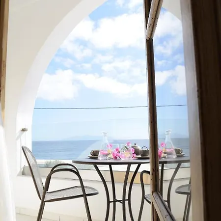 Hotel Santorini Crystal Blue Boutique 4*