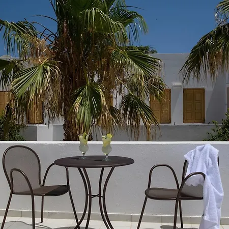 מלון Santorini Crystal Blue Boutique 4*
